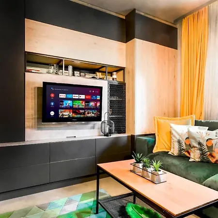 Lejlighed Compact For Digital Nomads, Fast Wifi, Ac