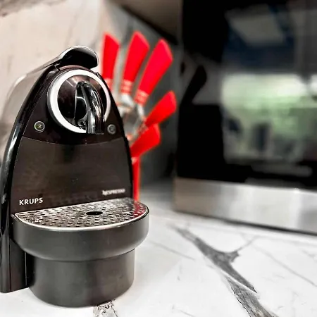 Compact For Digital Nomads, Fast Wifi, Ac Lejlighed *