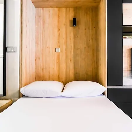 Apartament Compact For Digital Nomads, Fast Wifi, Ac *